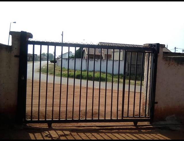 2 BEDROOM HOUSE FOR SALE IN KATLEHONG SOUTH
